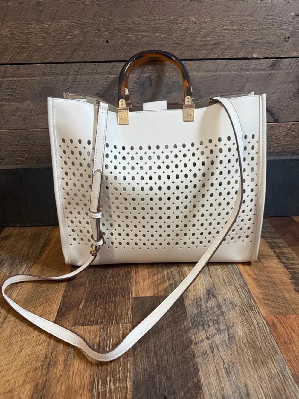 Anne Klein Perforated Tote White w/Tortoise Acrylic Handles Gold Hardware - Picture 4 of 9